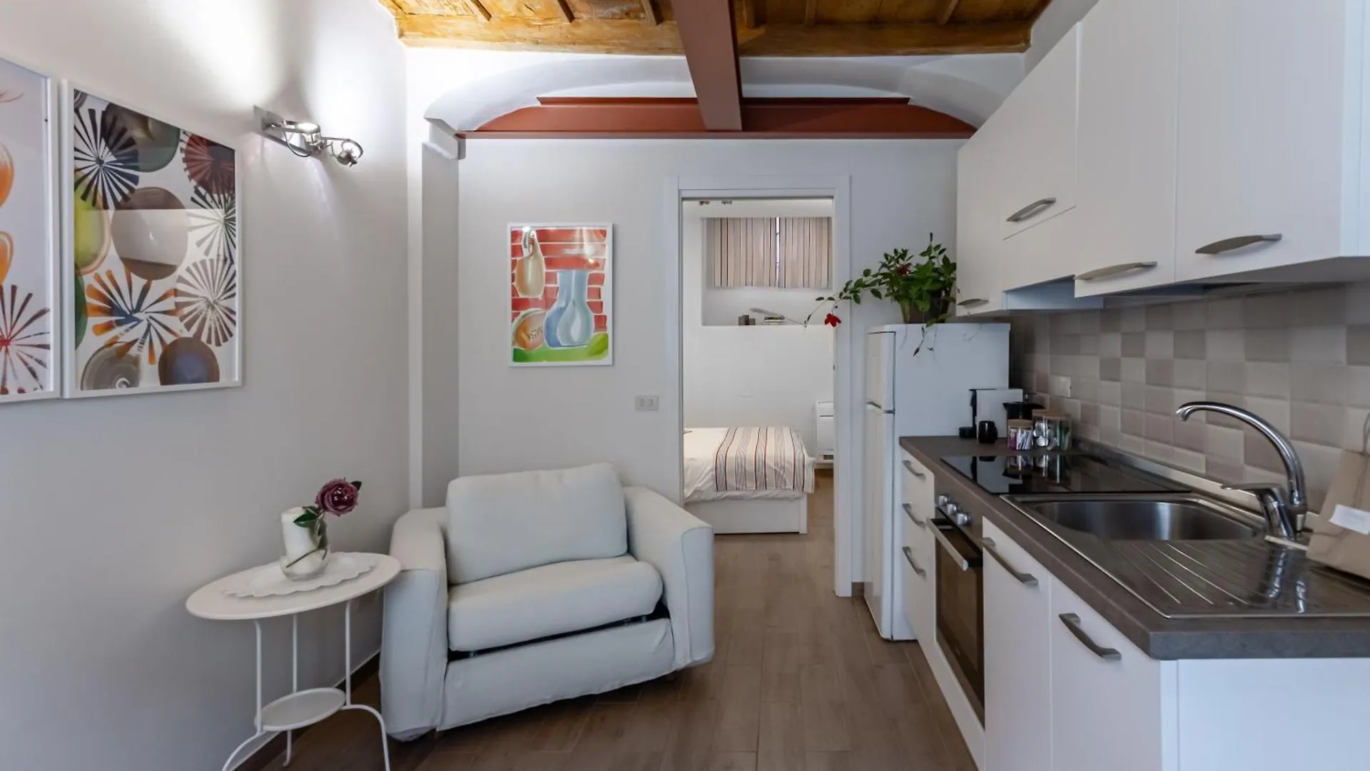 Apartment La Casa Di Enrichetta - Pavia City - By Host4U Italy